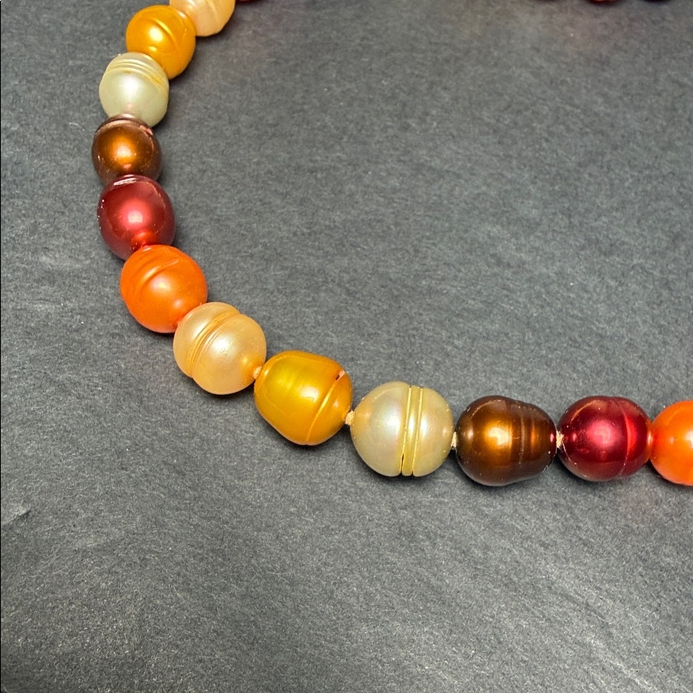 HONORA Fresh Water Pearls and matching earrings - Picture 6 of 8